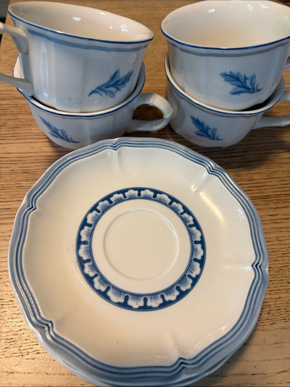 Villeroy & Boch White Porcelain Teacups and Saucers with Blue Trim